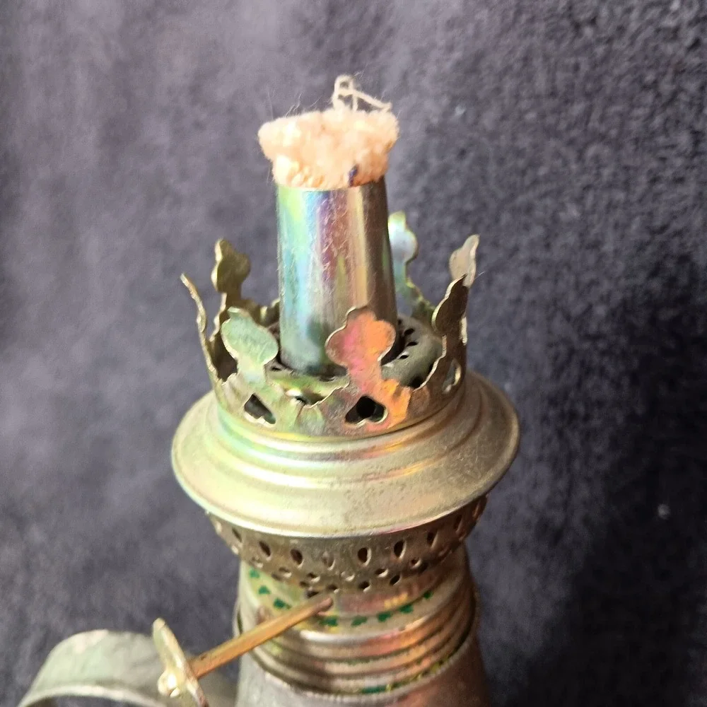 Small Silver Aluminum Oil Lamp with Glass Cone Shape with Handle‎ NB